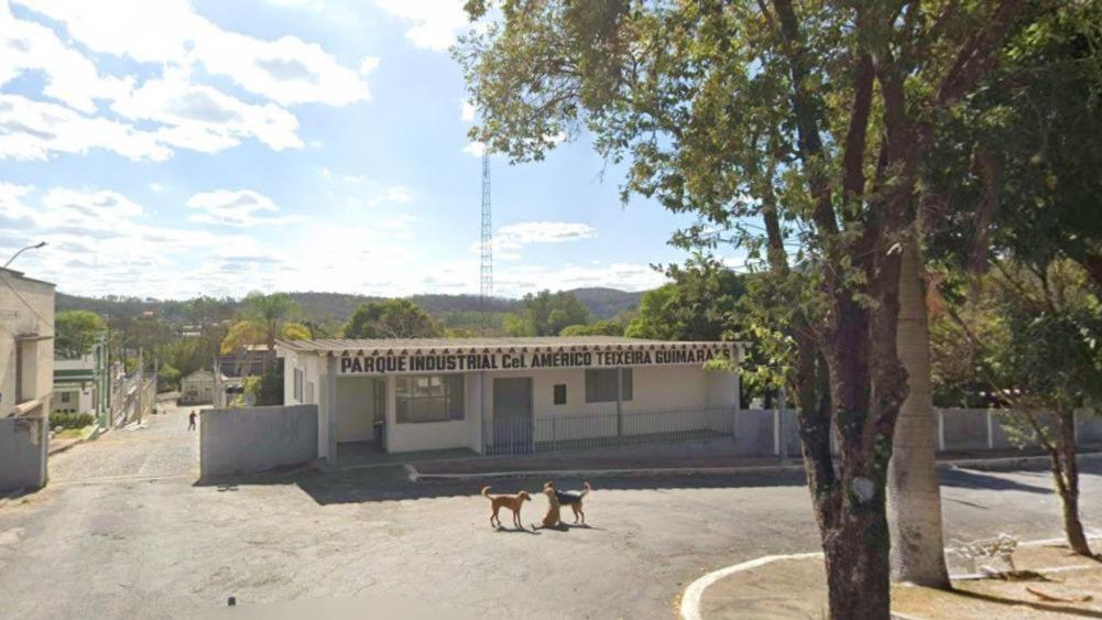 IMÓVEL CONSTITUÍDO DE 2,53 HÁ, DE TERRAS, DA GLEBA 04, NO MUNICÍPIO DE CACHOEIRA DA PRATA/MG.