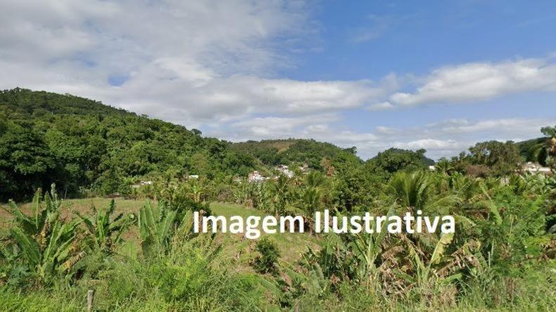 Lote de terreno de número 11, da quadra F do loteamento denominado "Vila Rica", Fazenda dos Munizes, Rio Bonito/RJ.