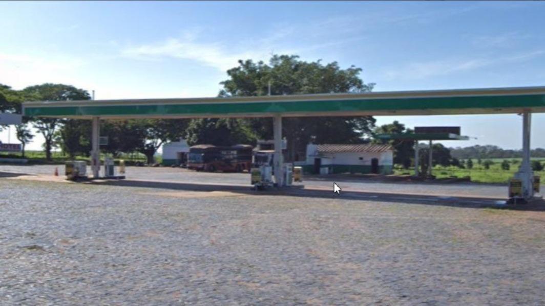 ÁREA DE 1,45 HECTARES A BEIRA DA RODOVIA BR-153 - ÁREA É OCUPADA PELO POSTO DE GASOLINA E SUAS CONSTRUÇÕES EM FRUTAL/MG