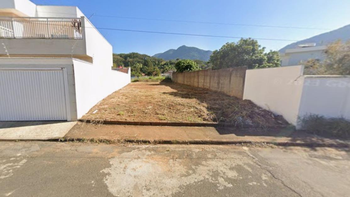 Terreno, 420m², Centro, Andradas/MG