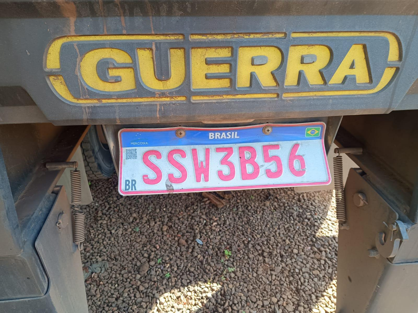 GRANELEIRO 4º EIXO SR GUERRA - ANO 2024/ 2024