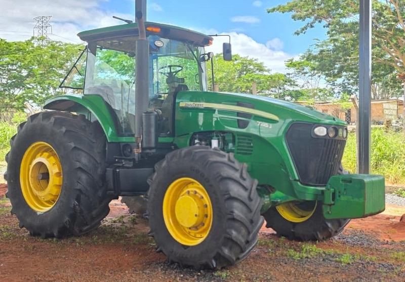 TRATOR JOHN DEERE 7225J - ANO 2016