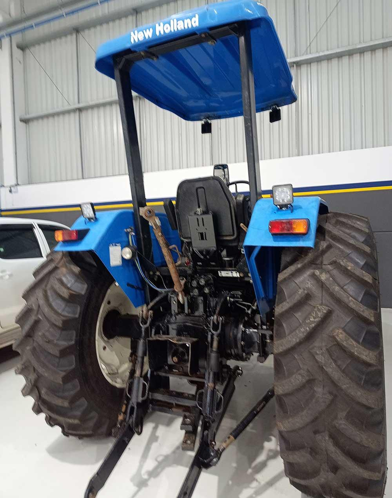 TRATOR NEW HOLLAND TL 85 - ANO 2010